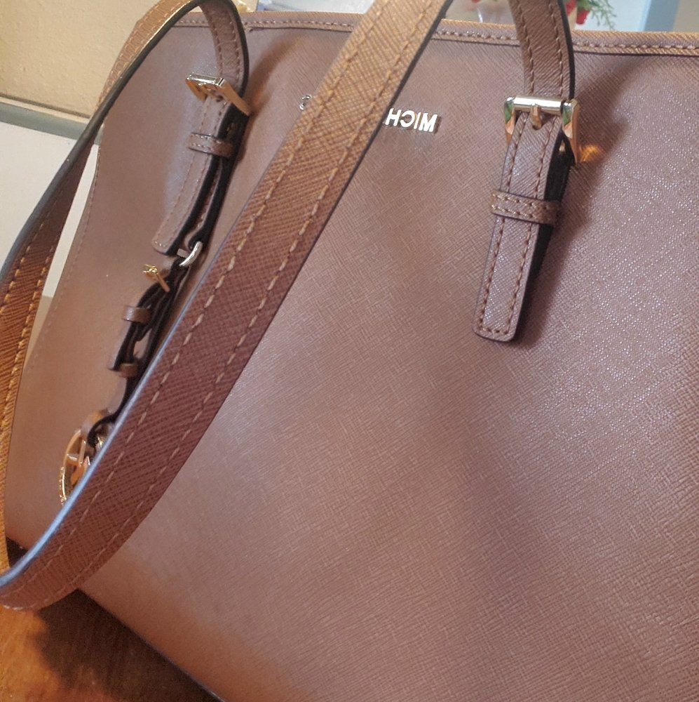 Michael Kors Purse - Picture 10 of 13